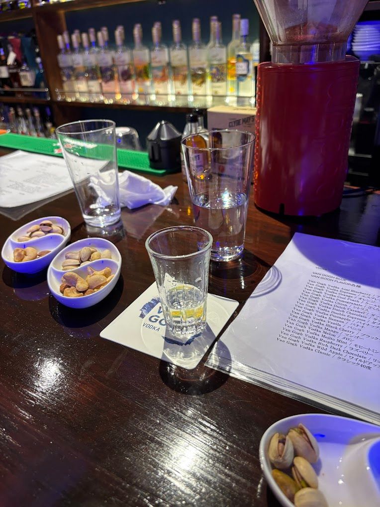 ヴァンゴッホウォッカ銀座へ