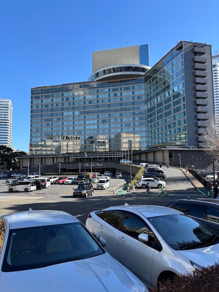 ランボルギーニ停まってて何すぎた