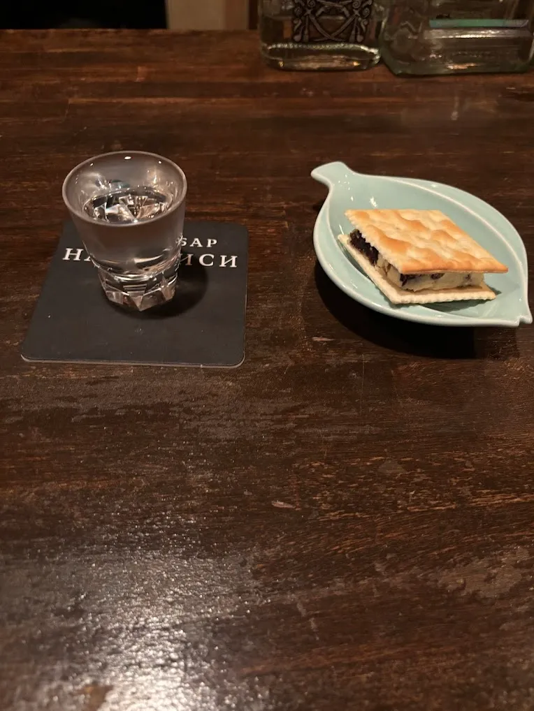 フォロワーとウォッカバーに行ったわよ